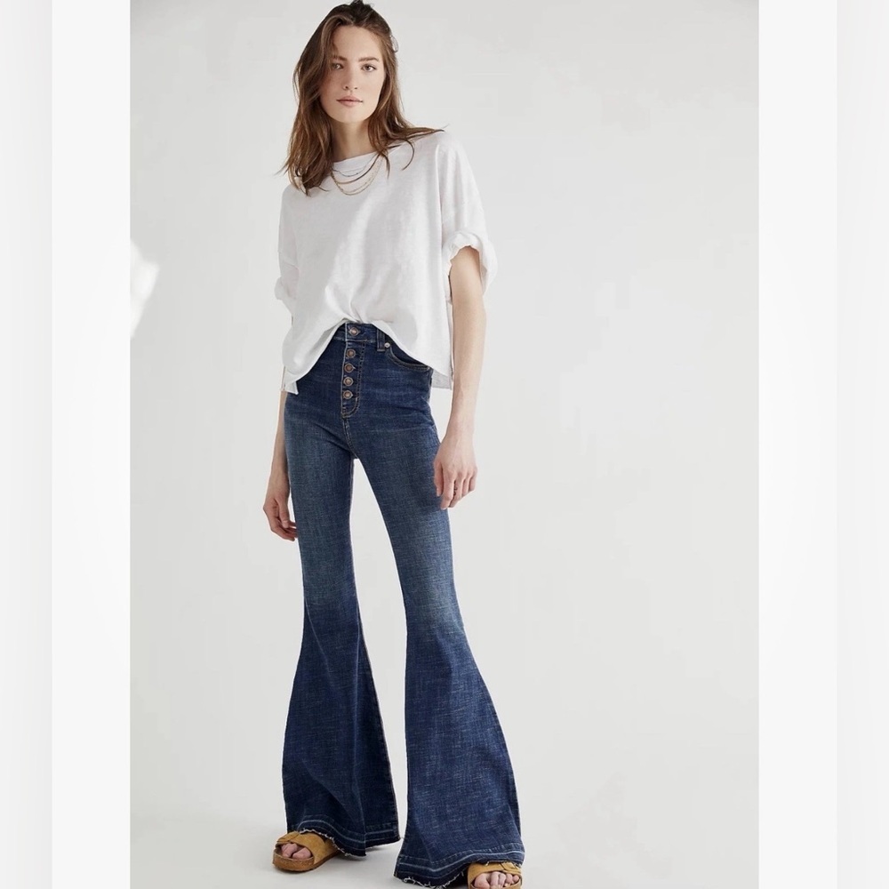 Free People Irreplaceable Flare Bell Bottom Jeans – Size 24